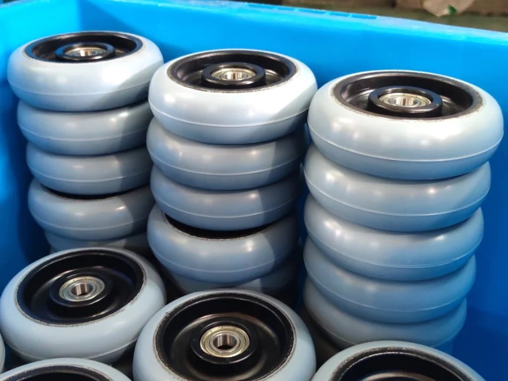 125mm Rubber Wheel with PA Core thumbnail 3
