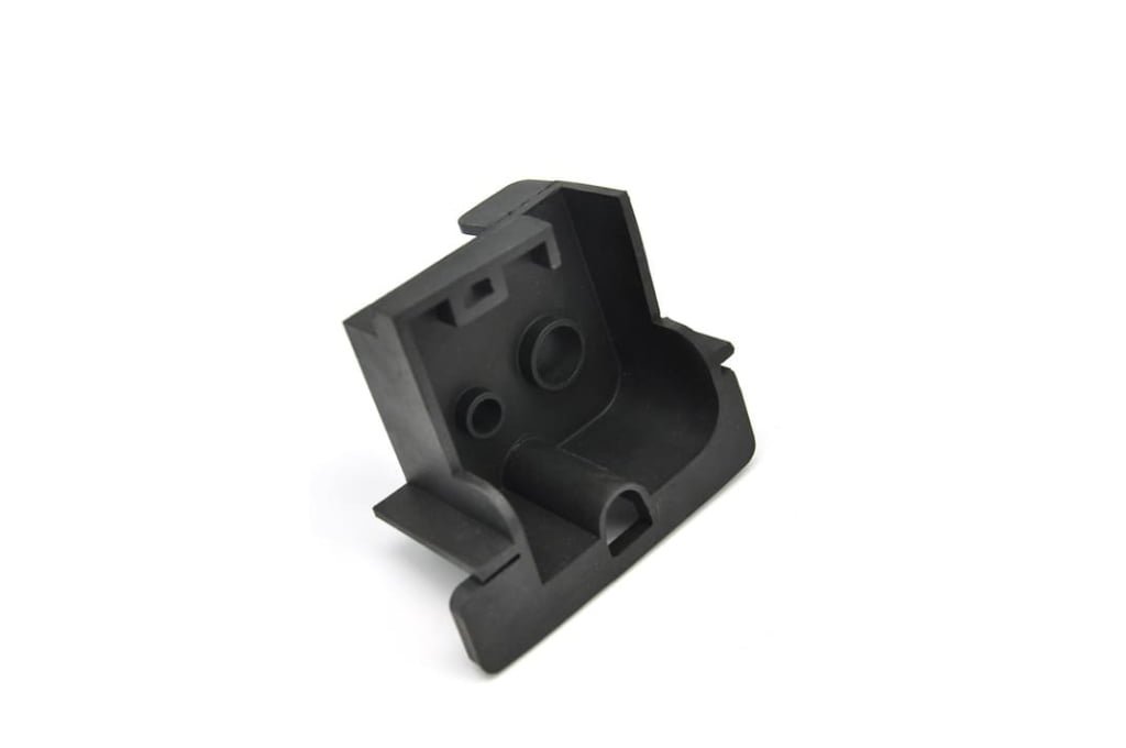 Molded Rubber Water Tray with Drainage Outlets thumbnail 3