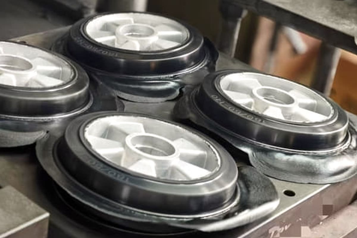 Rubber Wheel Bonding and Molding Process